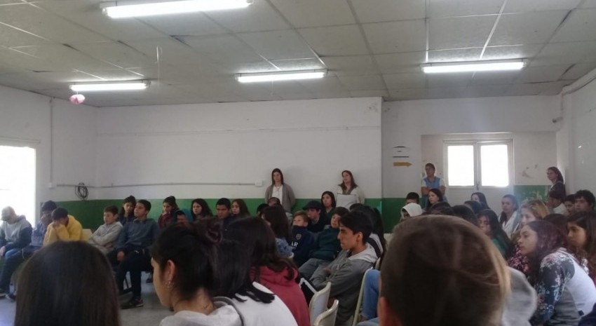 charla jovenes violencia