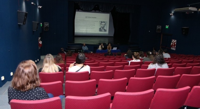 charla