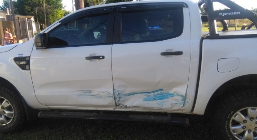 Choque camioneta auto