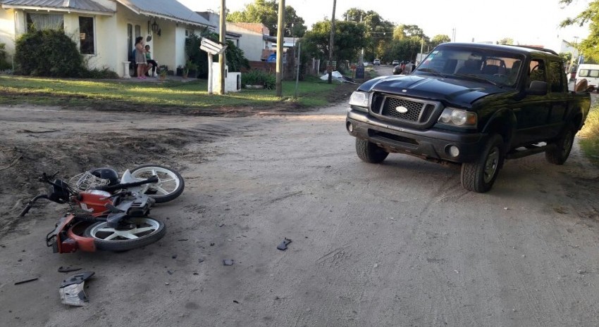 choque camioneta y moto