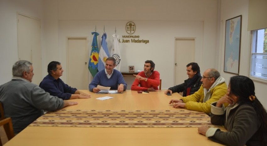 entrega de fondos clubes santoro gomory