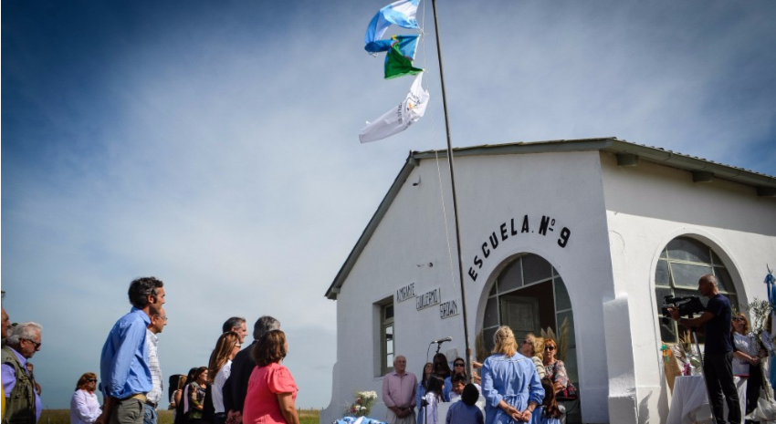 Reabri la escuela de To Domingo