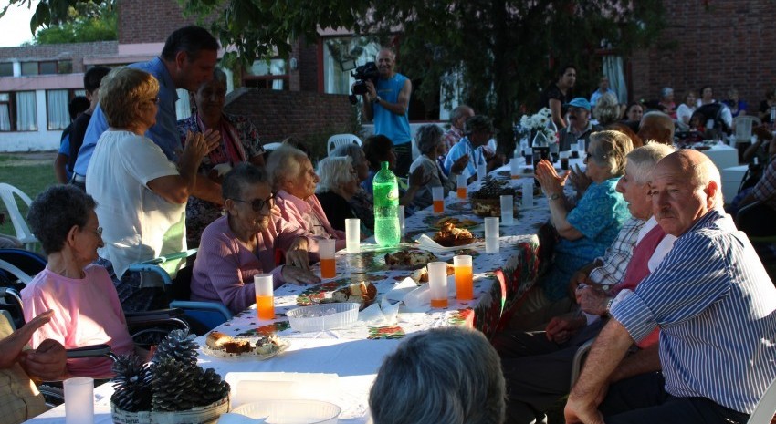 fin de ao en el hogar de ancianos