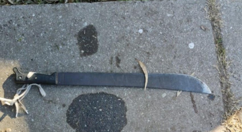machete