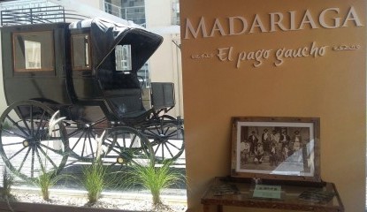 Madariaga inaugurar su local de Caril