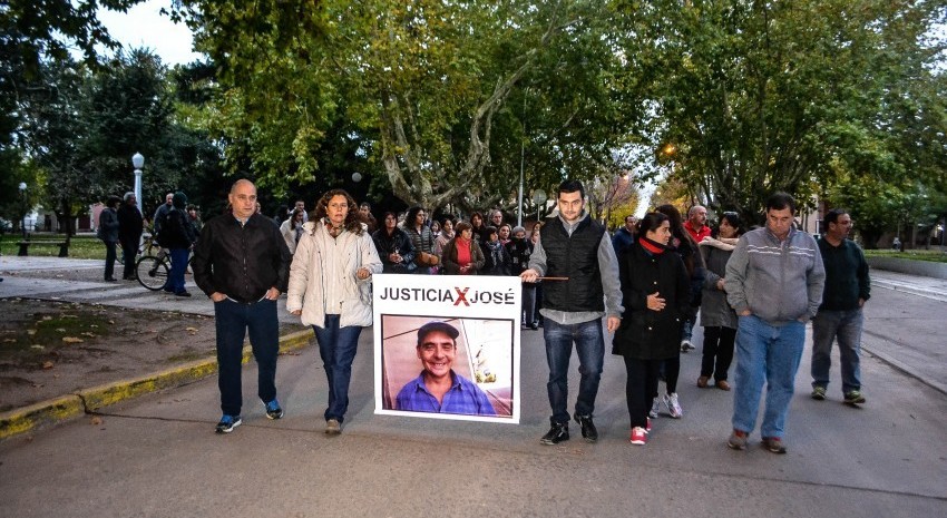 Marcha por el asesinato de Jos Azpirolea