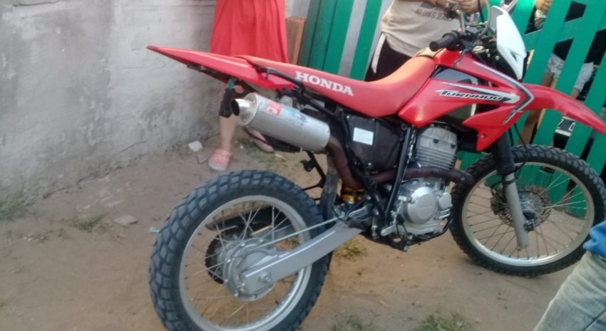 Moto honda tornado recuperada