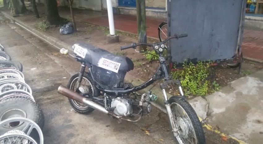Motopartes: Hallaron una moto con pedido de secuestro y medio millar de piezas
