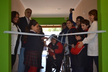 Popovich en la inauguracin de aulas