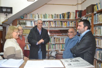 Popovich visit la biblioteca