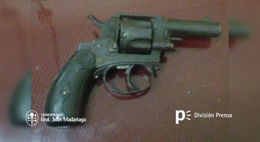 REVOLVER SECUESTRADO