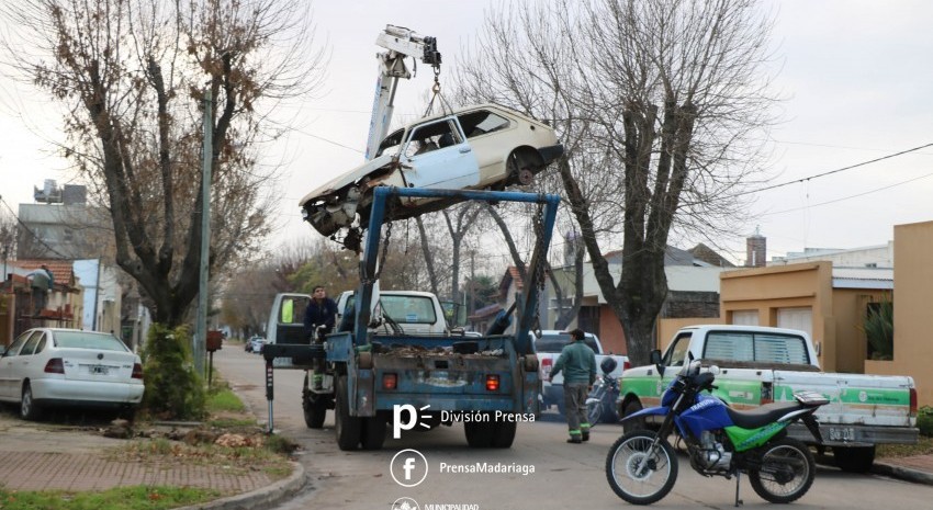 vehiculos en estado de abandono